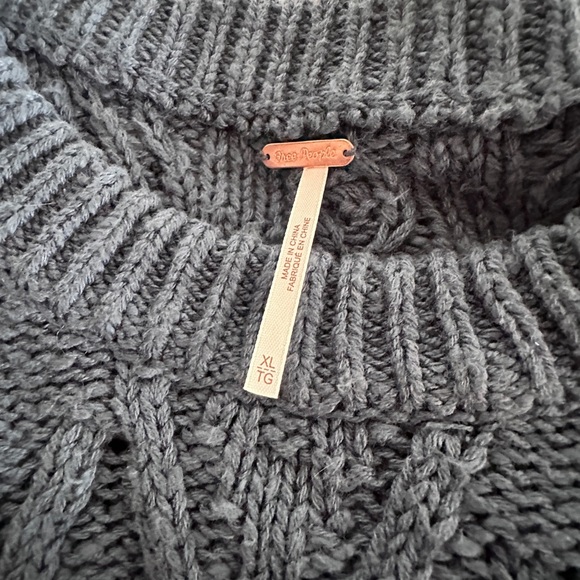 EUC Free People Isla Cable Knit Sweater in Varsity Navy - Picture 8 of 8